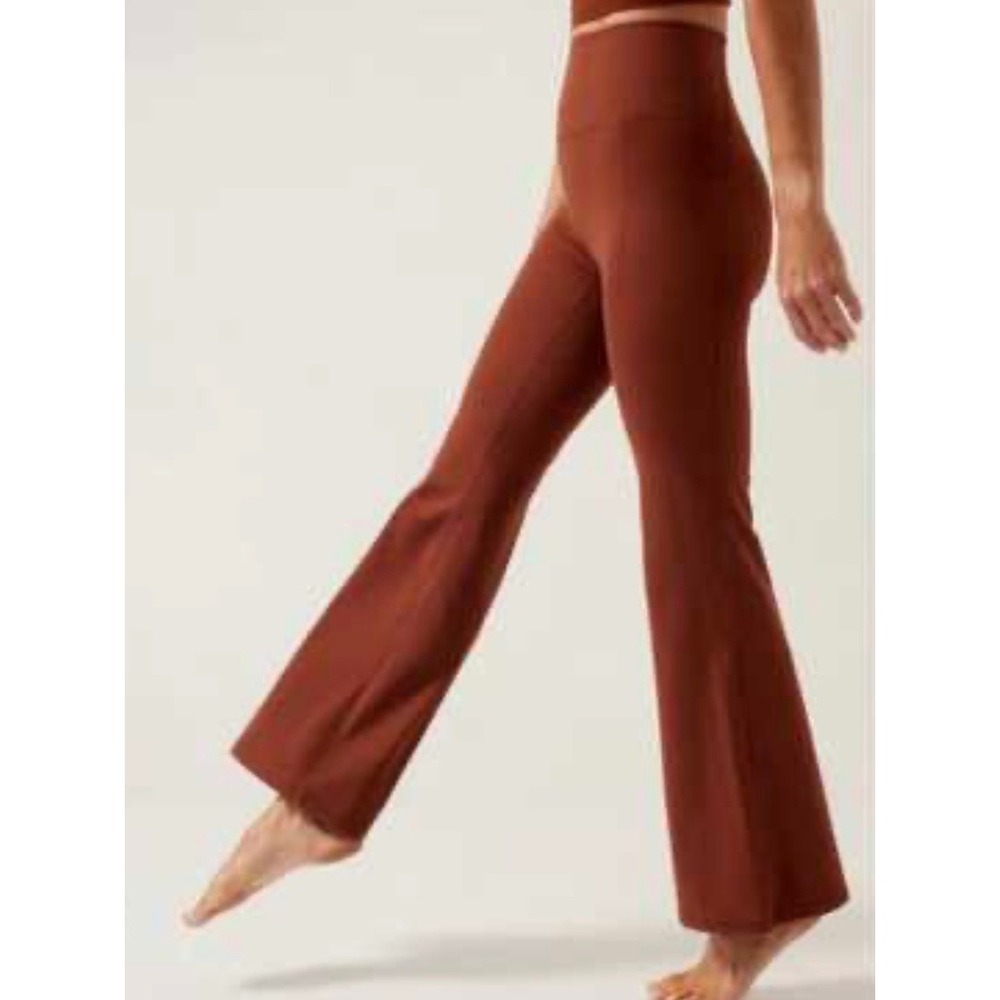 Athleta Salutation Stash Flare Pant Size S